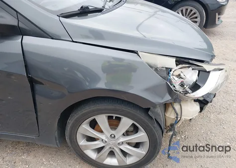 2013 Hyundai Accent Gls z USA, uszkodzony, nr VIN KMHCU4AE7DU319991